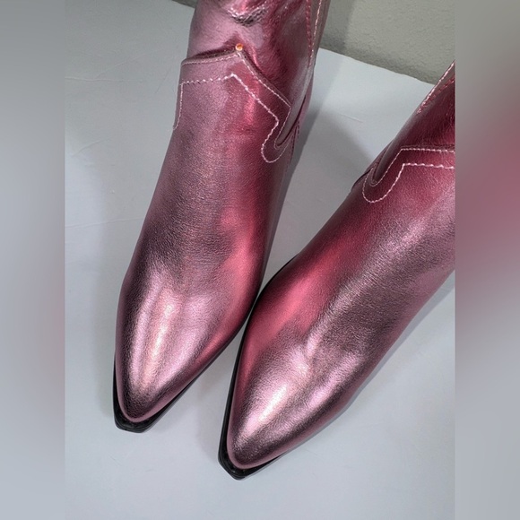 Madden Girl Tall Western Boots Size 7.5
Metallic Pink New - Picture 9 of 12